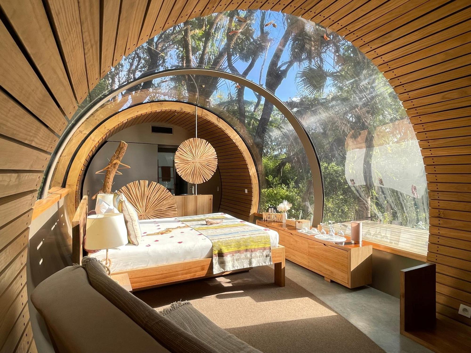 Lodge Bubble Plantation